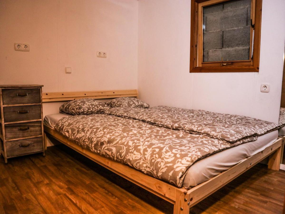 Surf Camp San Sebastian Partyhostel Aia ภายนอก รูปภาพ